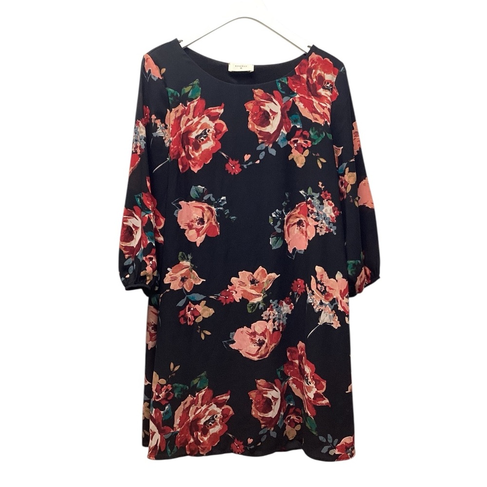 Everly Black floral shift dress Size Small